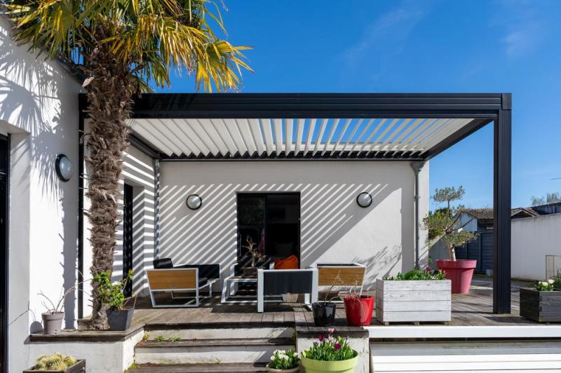 Pourquoi opter pour une pergola bioclimatique &agrave; Jury ?
